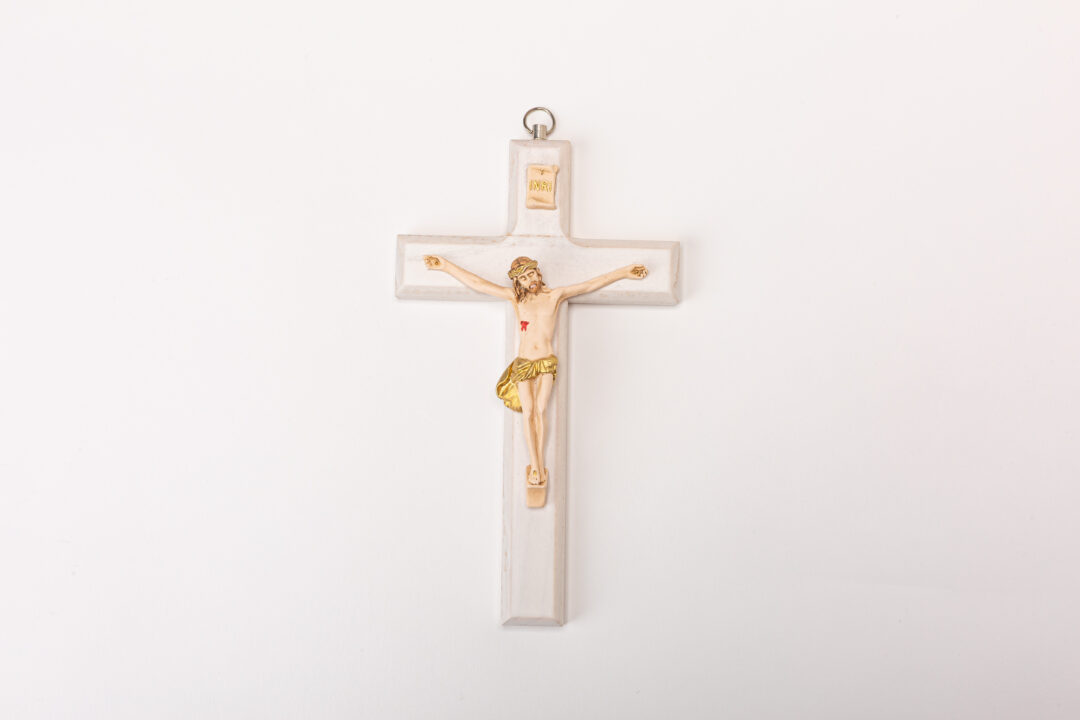 Crucifix bois blanc 17 cm