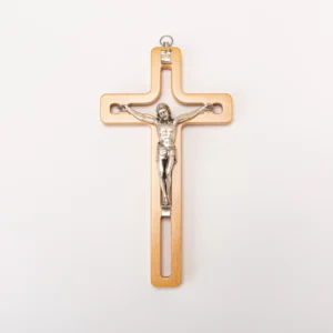 Crucifix bois ajouré